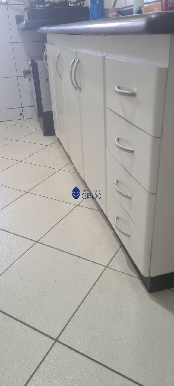 Apartamento com 3 Dormitórios à venda, 70 m² por R$ 260.000,00