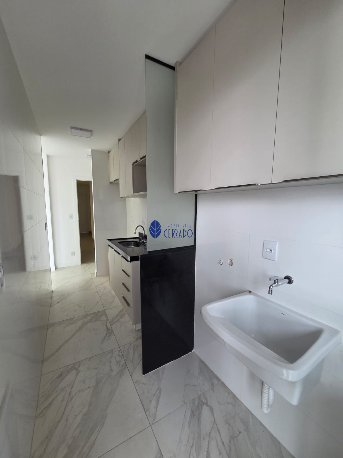 Apartamento para alugar com 2 quartos, 64m² - Foto 12