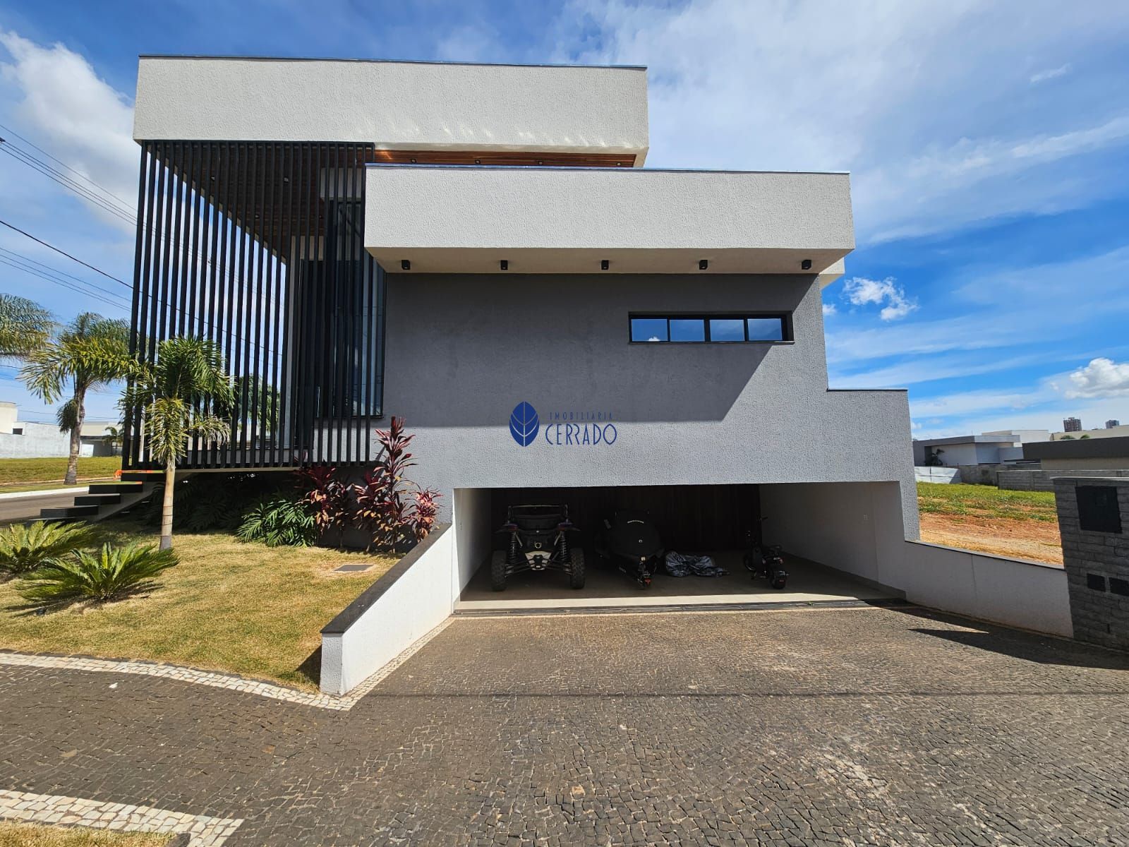Casa em condomínio com 4 Dormitórios à venda, 312 m² por R$ 2.400.000,00