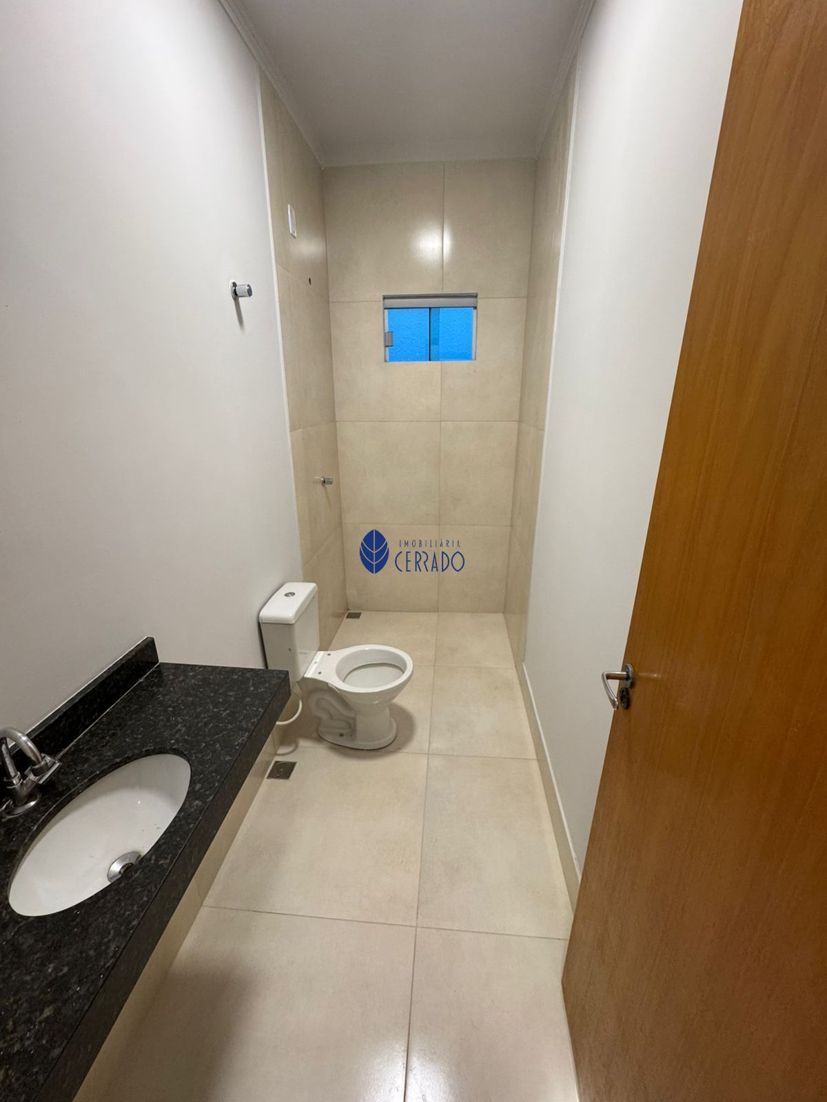 Casa com 3 Dormitórios à venda, 100 m² por R$ 300.000,00 Casa com 3 Dormitórios à venda, 100 m² por R$ 300.000,00