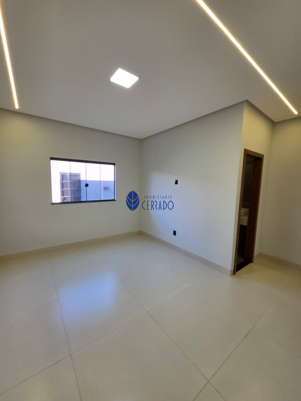 Casa moderna de alto padrão à venda no jardim itália – anápo