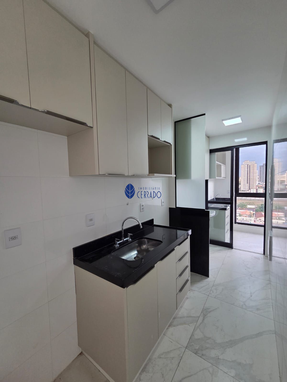 Apartamento para alugar com 2 quartos, 64m² - Foto 11