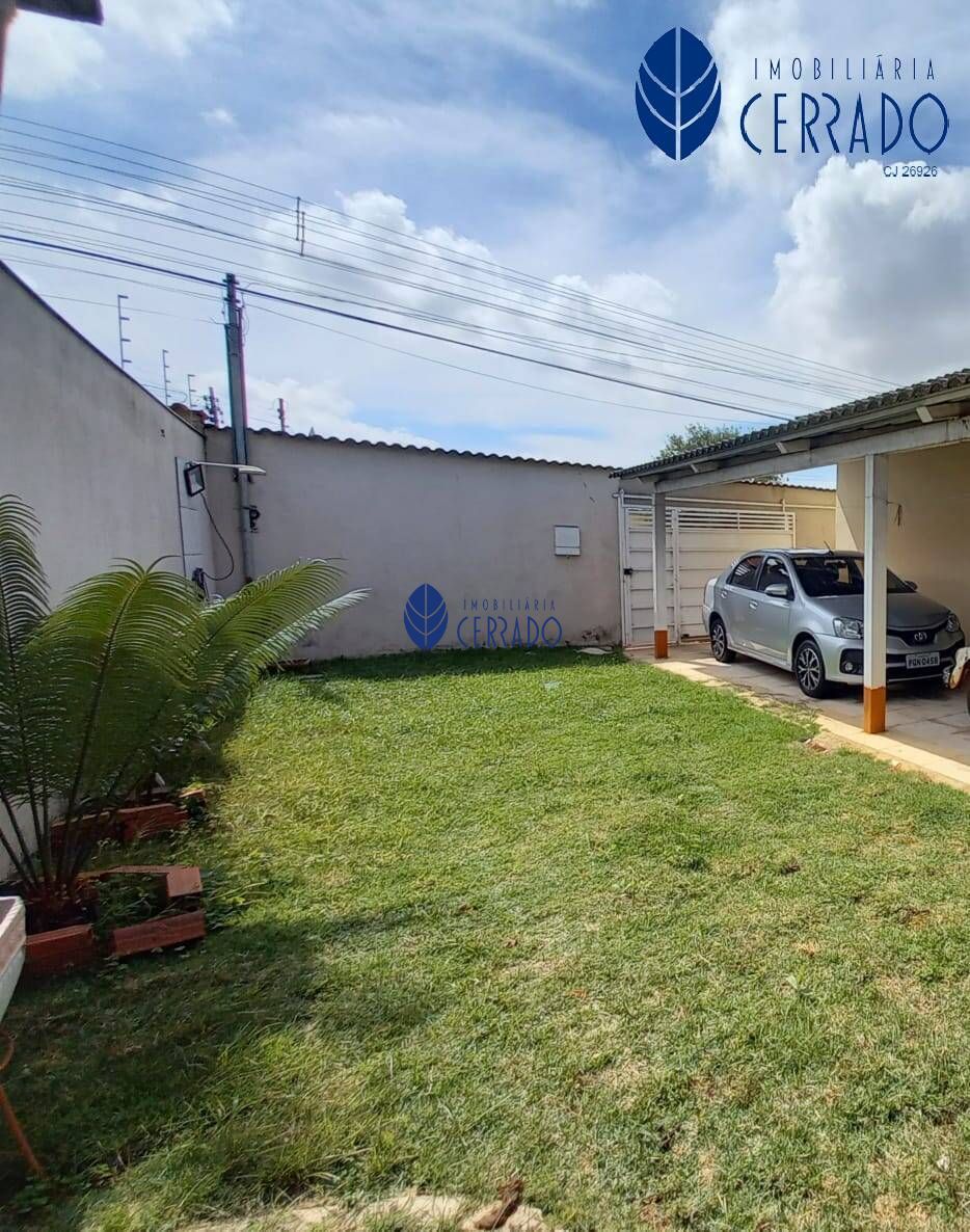 Casa à venda com 2 quartos, 90m² - Foto 1