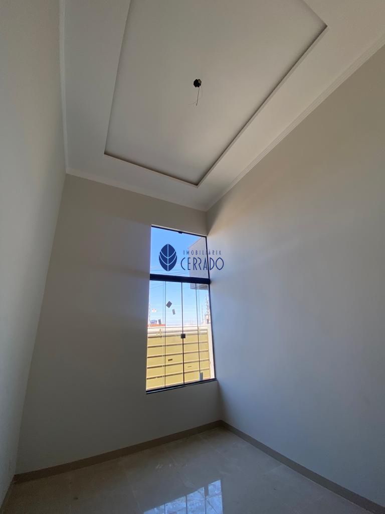 Casa à venda com 3 quartos, 98m² - Foto 4