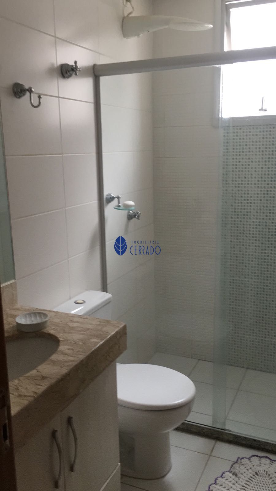 Apartamento com 3 Dormitórios para alugar, 88 m² por R$ 1.900,00