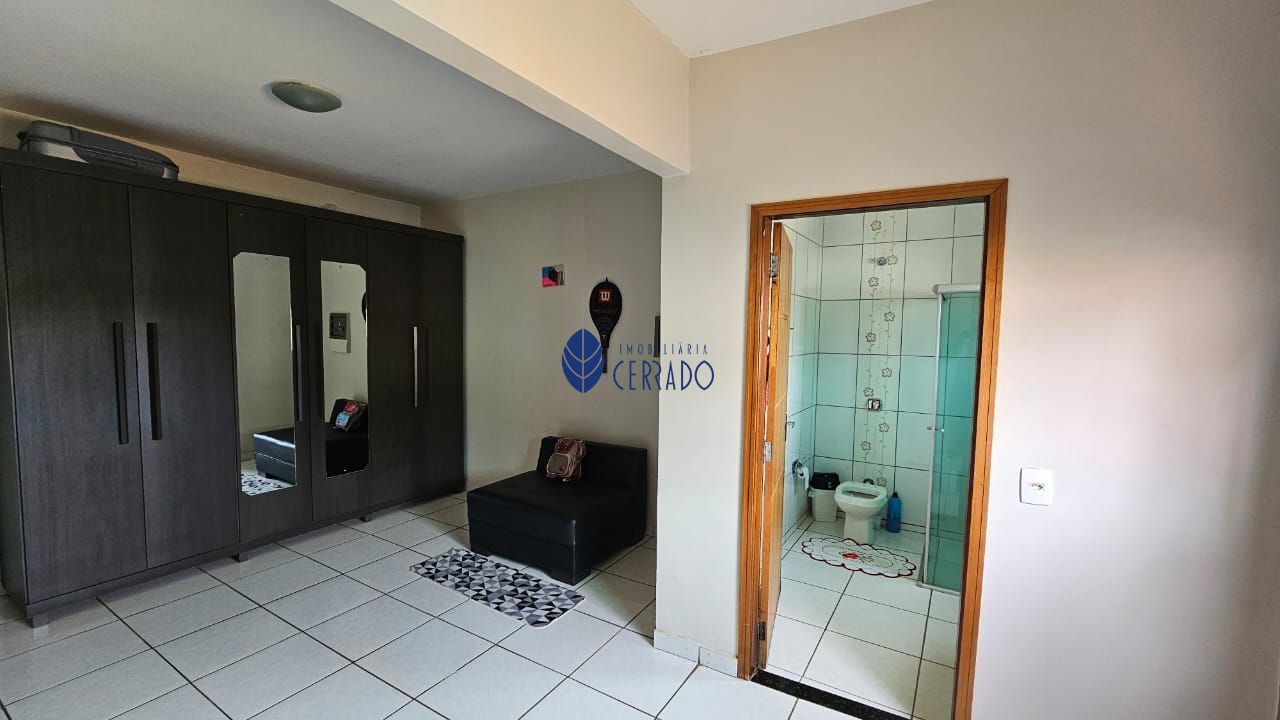 Casa à venda com 5 quartos, 362m² - Foto 9