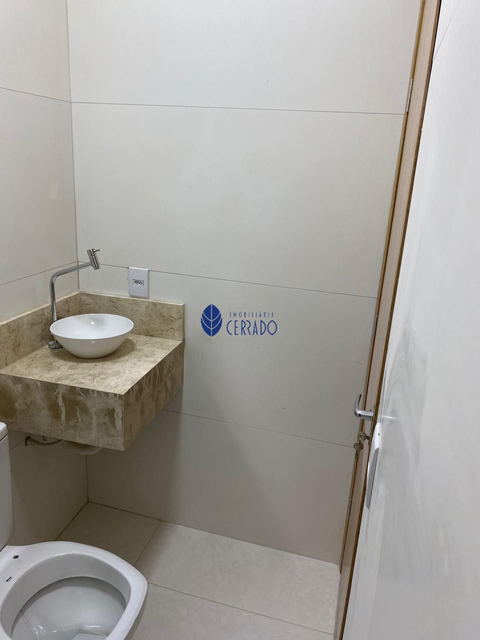 Sobrado com 3 Dormitórios à venda, 100 m² por R$ 380.000,00