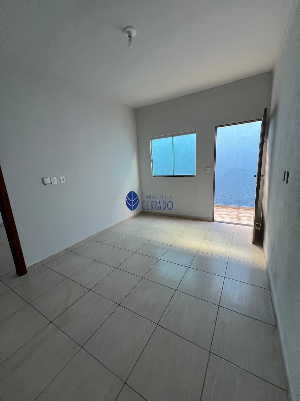 Casa para alugar com 2 quartos, 100m² - Foto 3