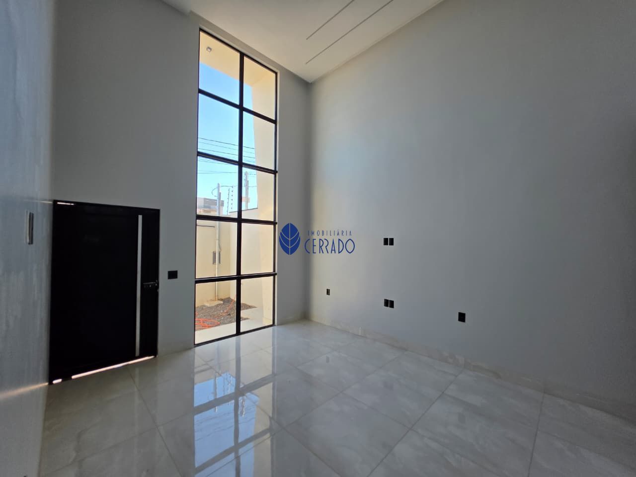 Casa à venda no bairro jardim itália – com piscina e área go