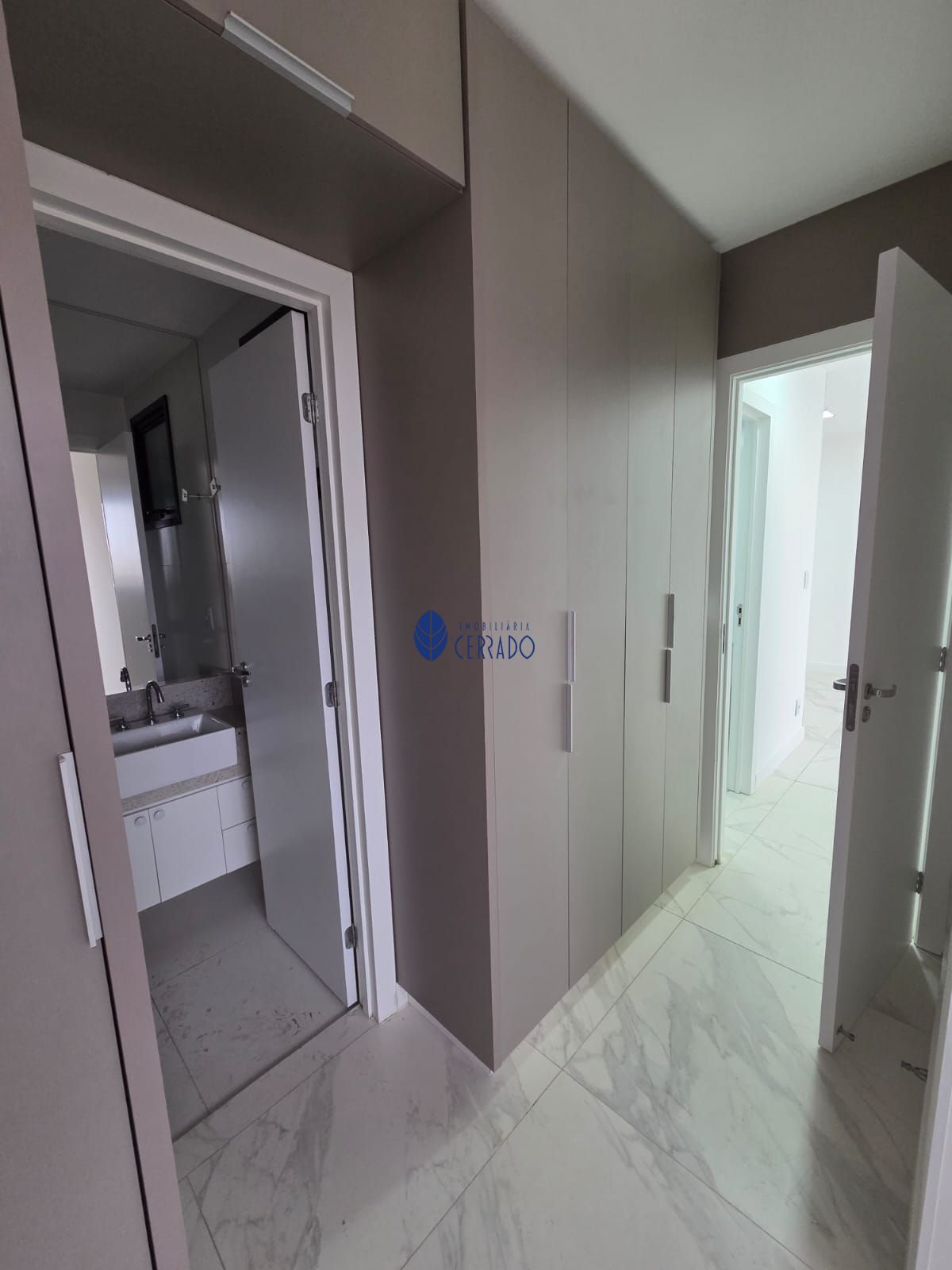 Apartamento para alugar com 2 quartos, 64m² - Foto 16