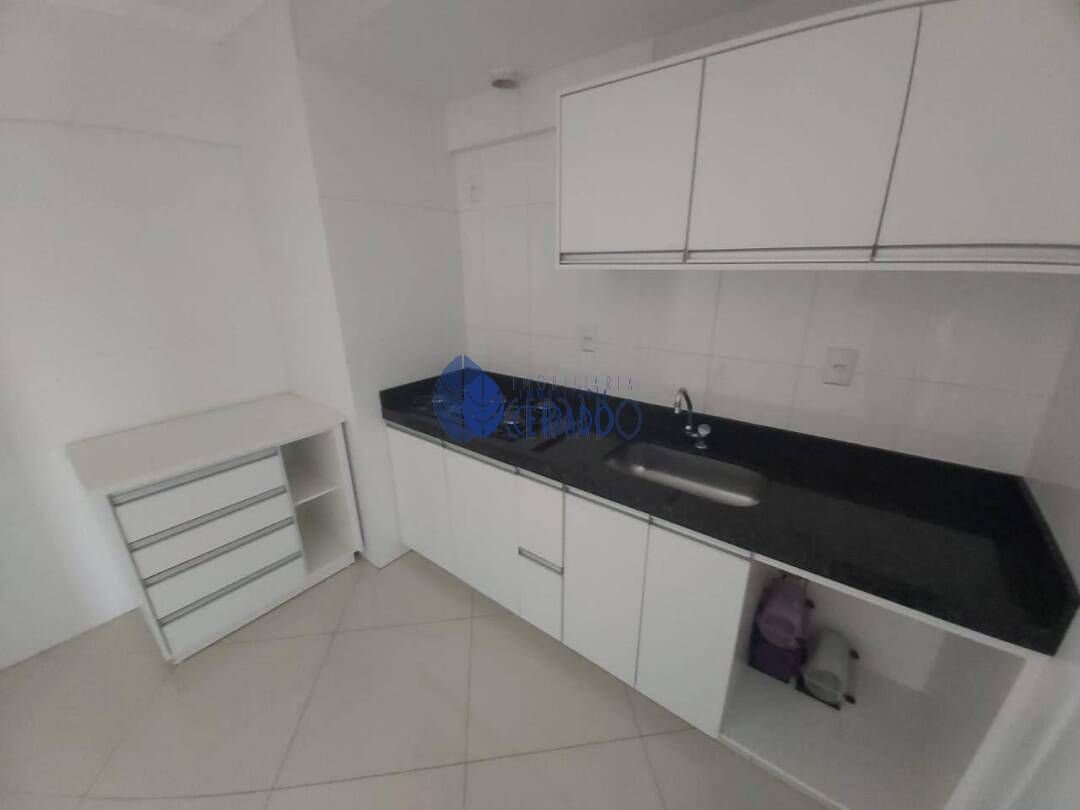 Apartamento para alugar com 3 quartos, 103m² - Foto 6
