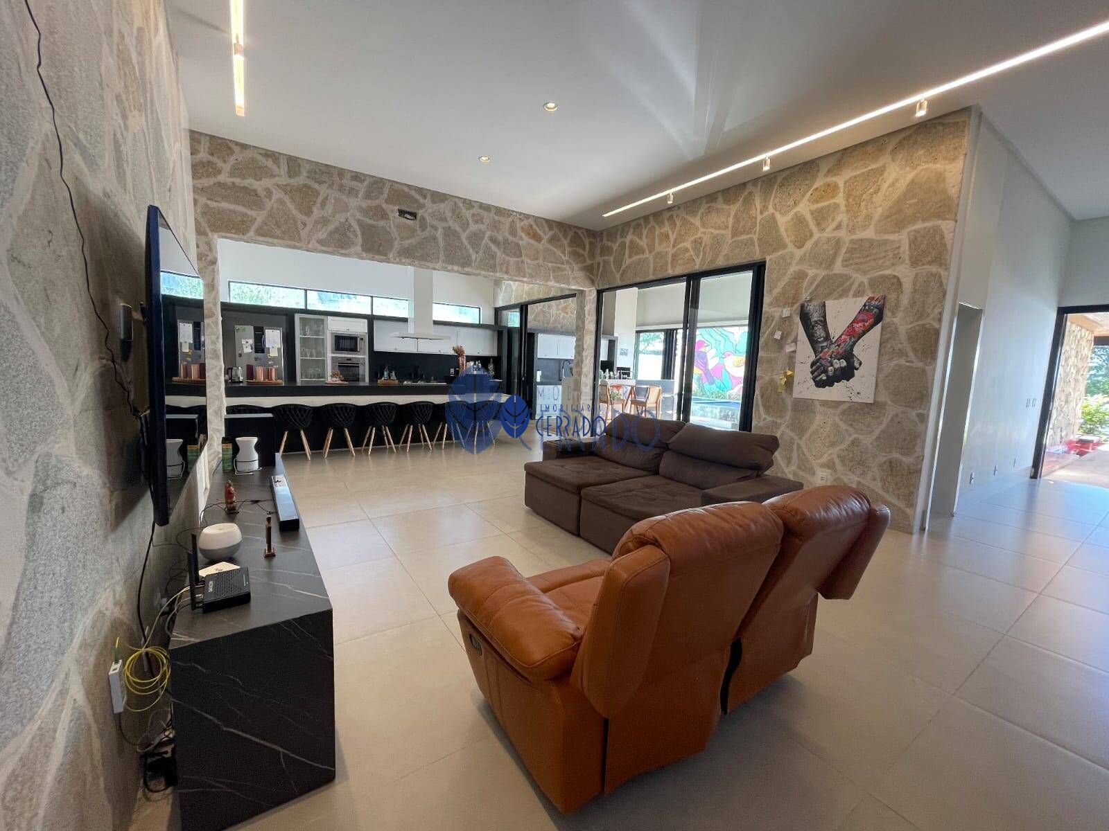 Casa de Condomínio de 3 quartos, 250m² no bairro Residencial Anaville, em Anápolis | Eu Corretor