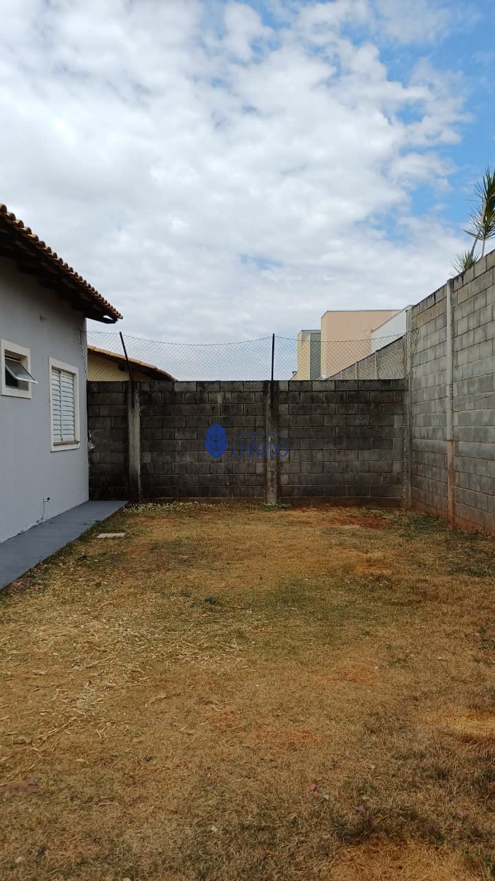 Casa para alugar com 3 quartos, 100m² - Foto 27