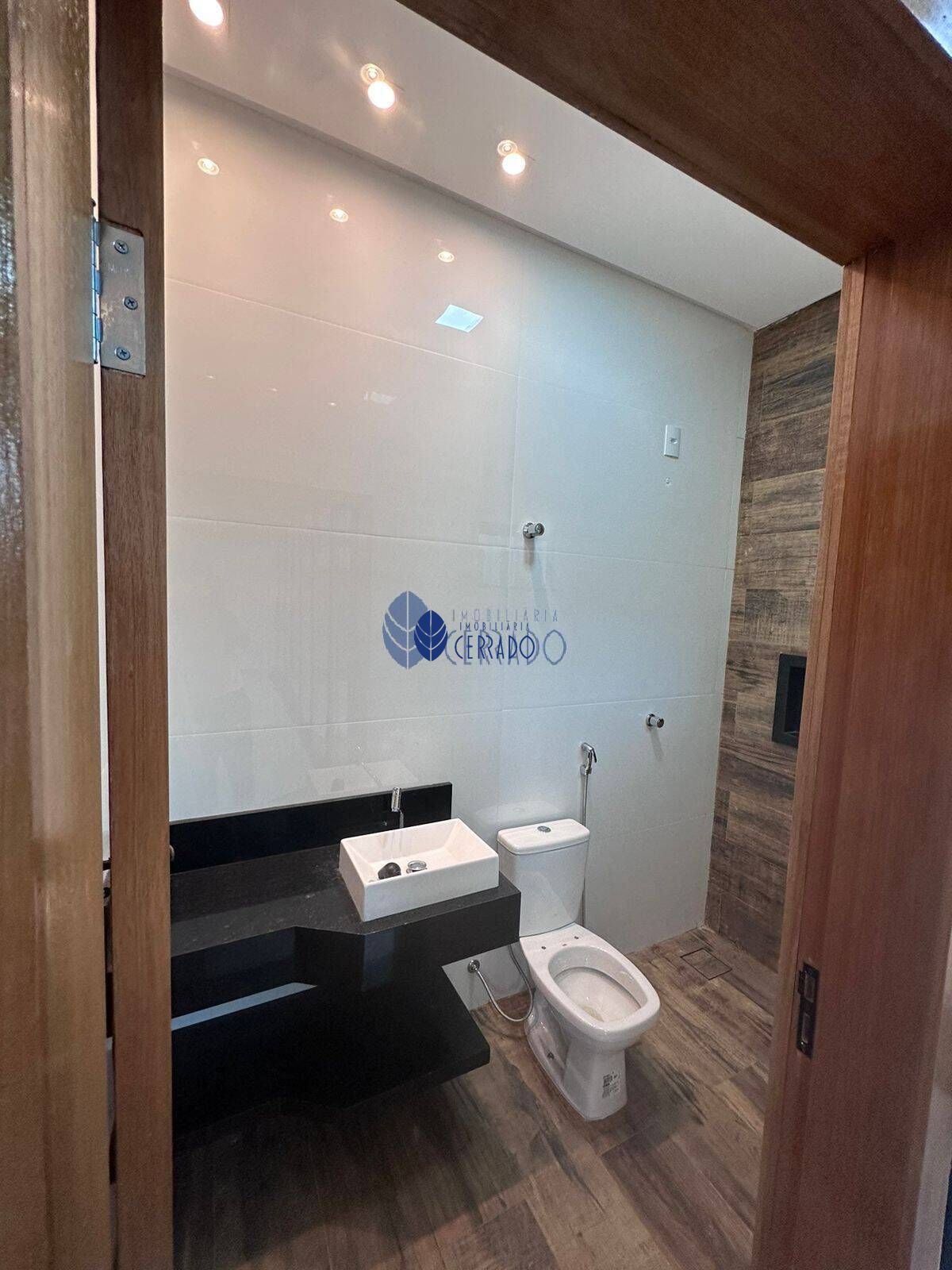 Casa com 3 Dormitórios à venda, 186 m² por R$ 800.000,00