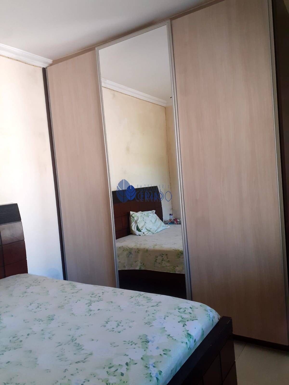 Casa à venda com 2 quartos, 100m² - Foto 12