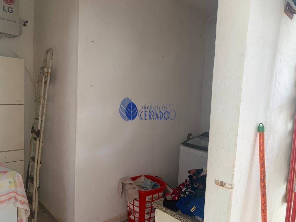 Prédio comercial/residencial à venda, 245 m² por R$ 800.000,00