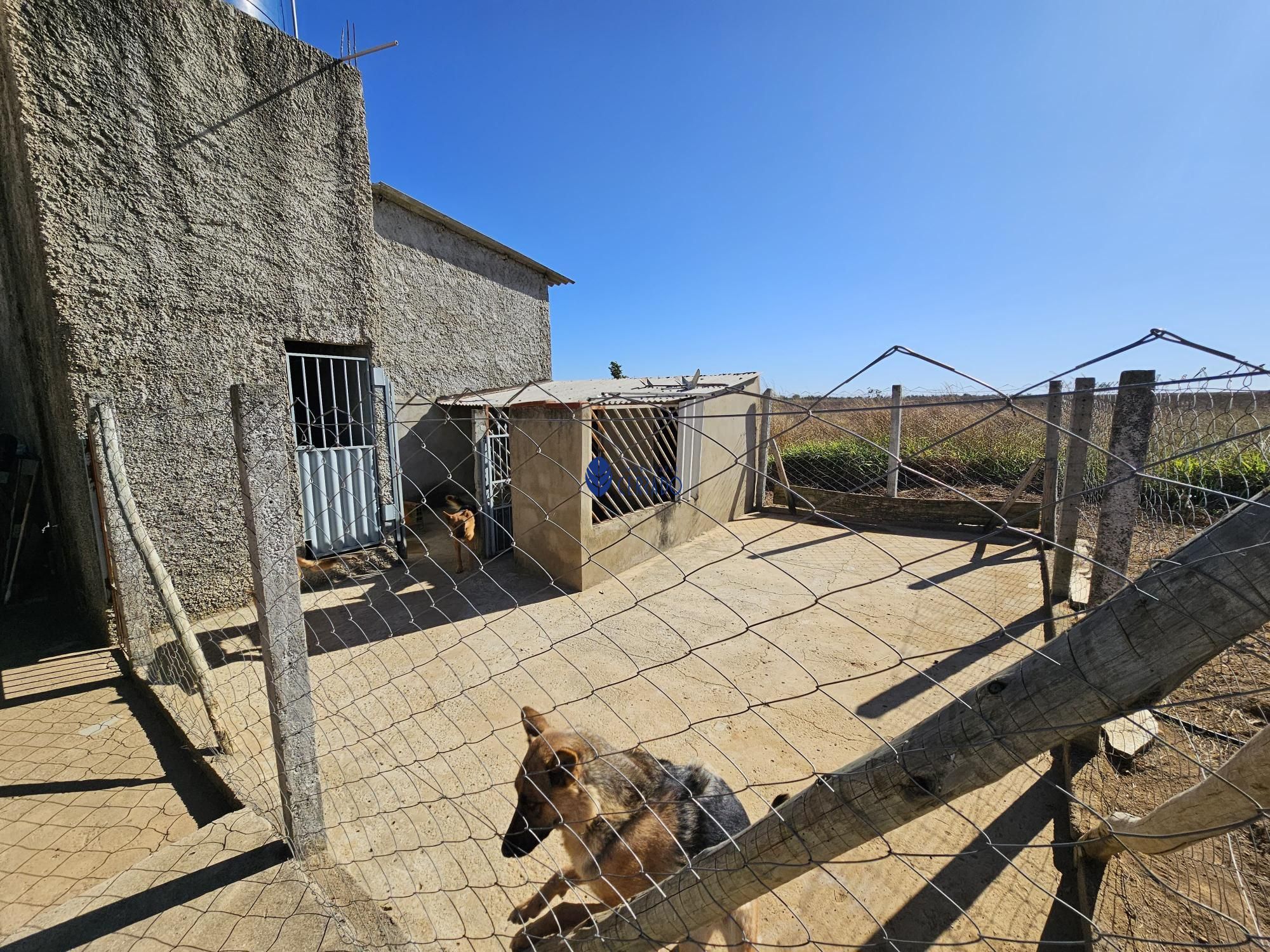 Chácara à venda com 4 quartos, 304m² - Foto 28