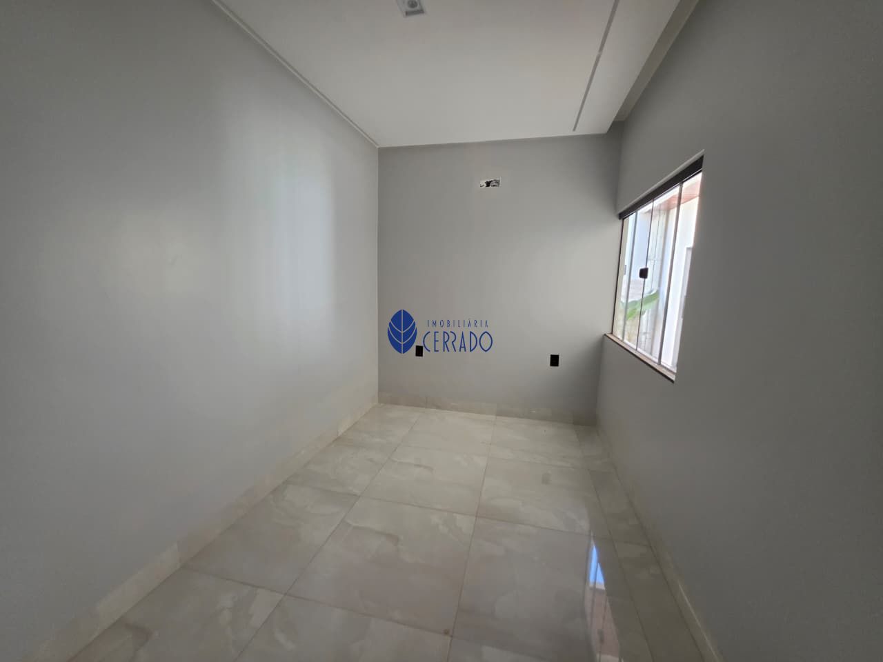 Casa à venda no bairro jardim itália – com piscina e área go