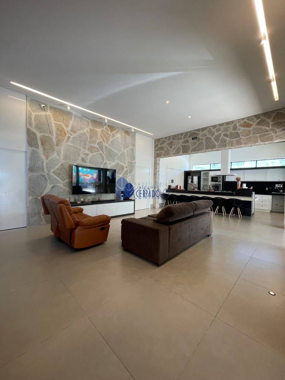 Casa de Condomínio de 3 quartos, 250m² no bairro Residencial Anaville, em Anápolis | Eu Corretor