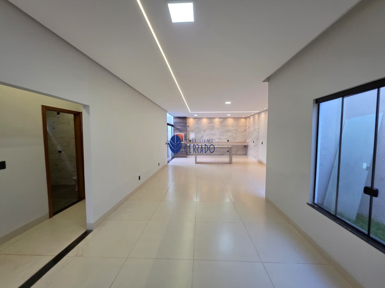 Casa moderna de alto padrão à venda no jardim itália – anápo