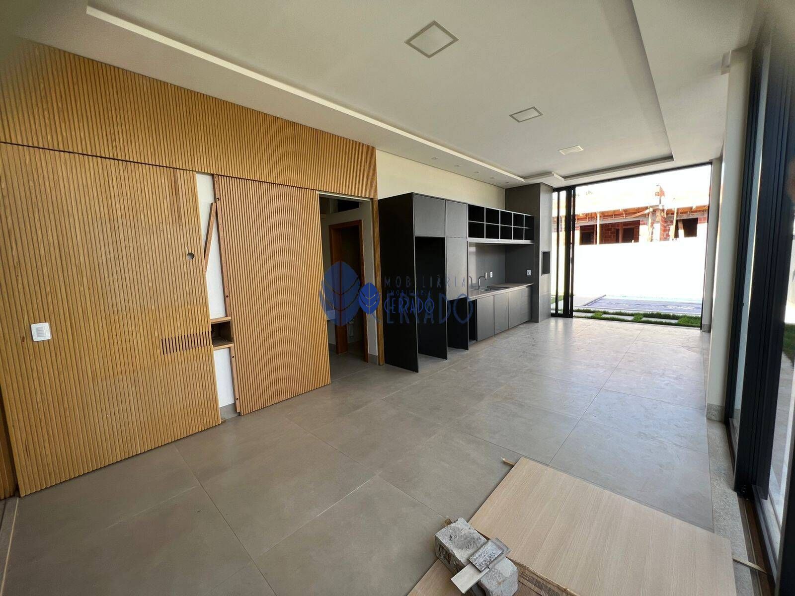 Casa à venda com 4 quartos, 245m² - Foto 9