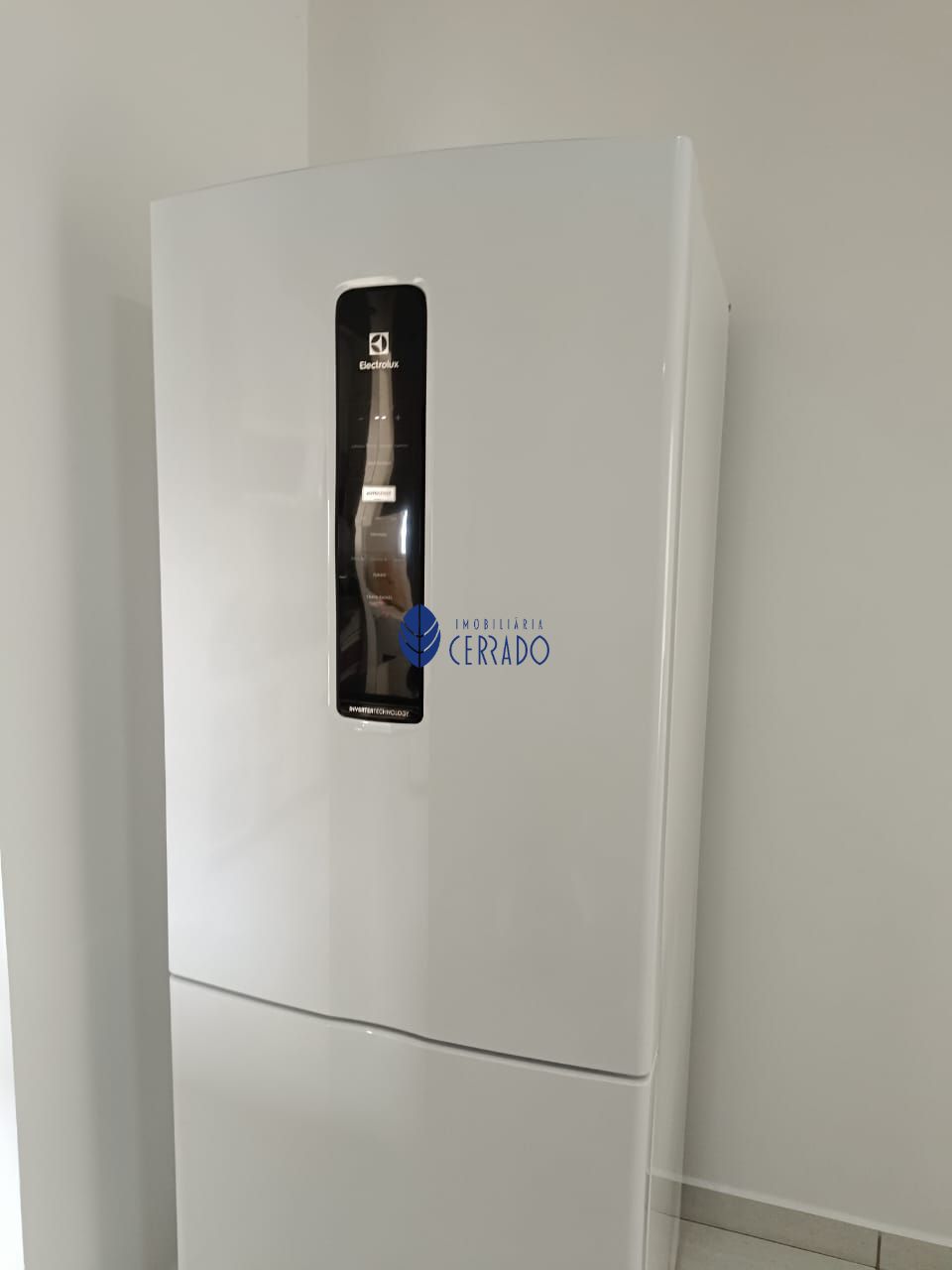 Apartamento com 3 Dormitórios para alugar, 77 m² por R$ 2.000,00