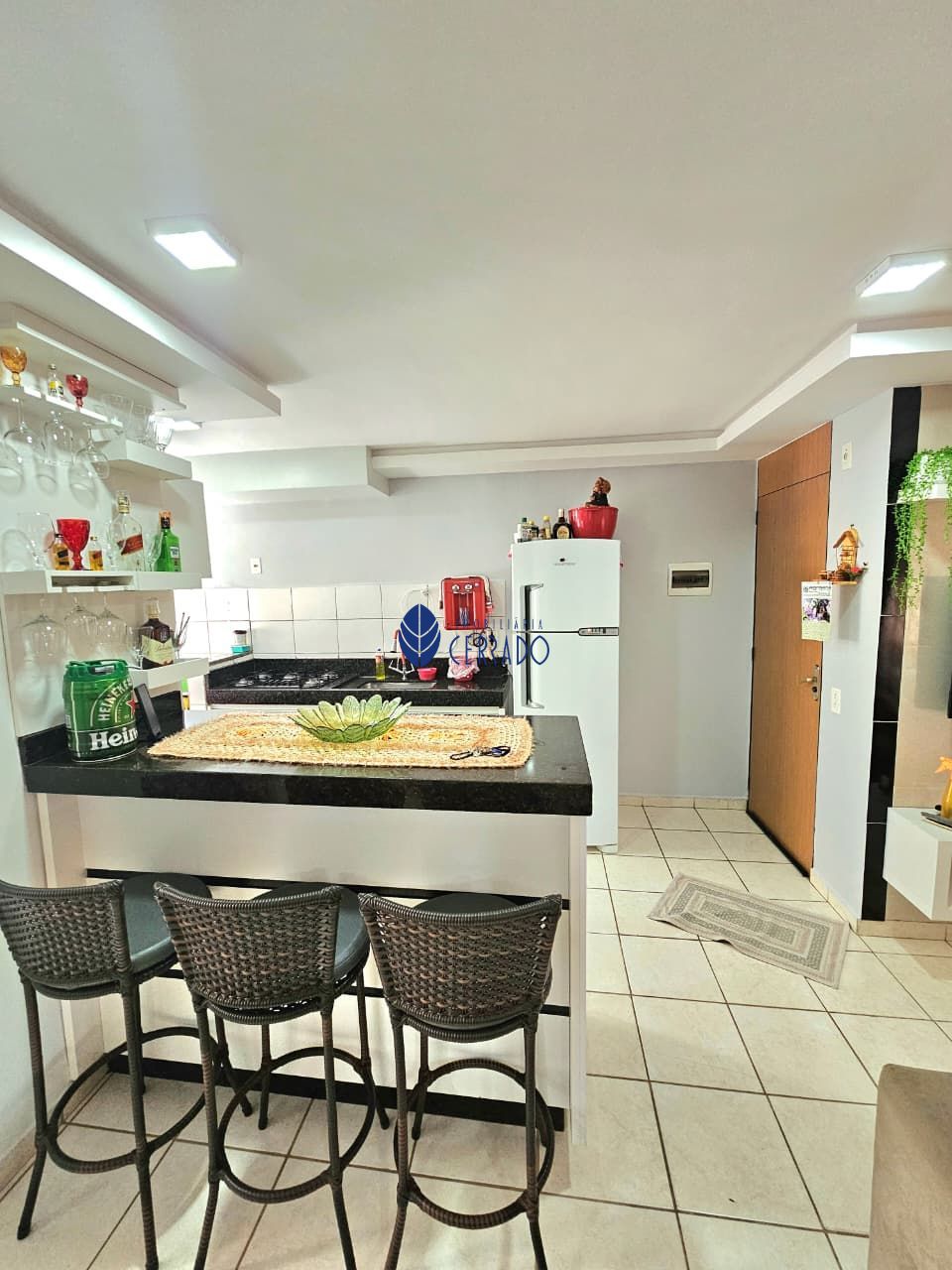 Apartamento com 2 Dormitórios à venda, 50 m² por R$ 165.000,00 Apartamento com 2 Dormitórios à venda, 50 m² por R$ 165.000,00