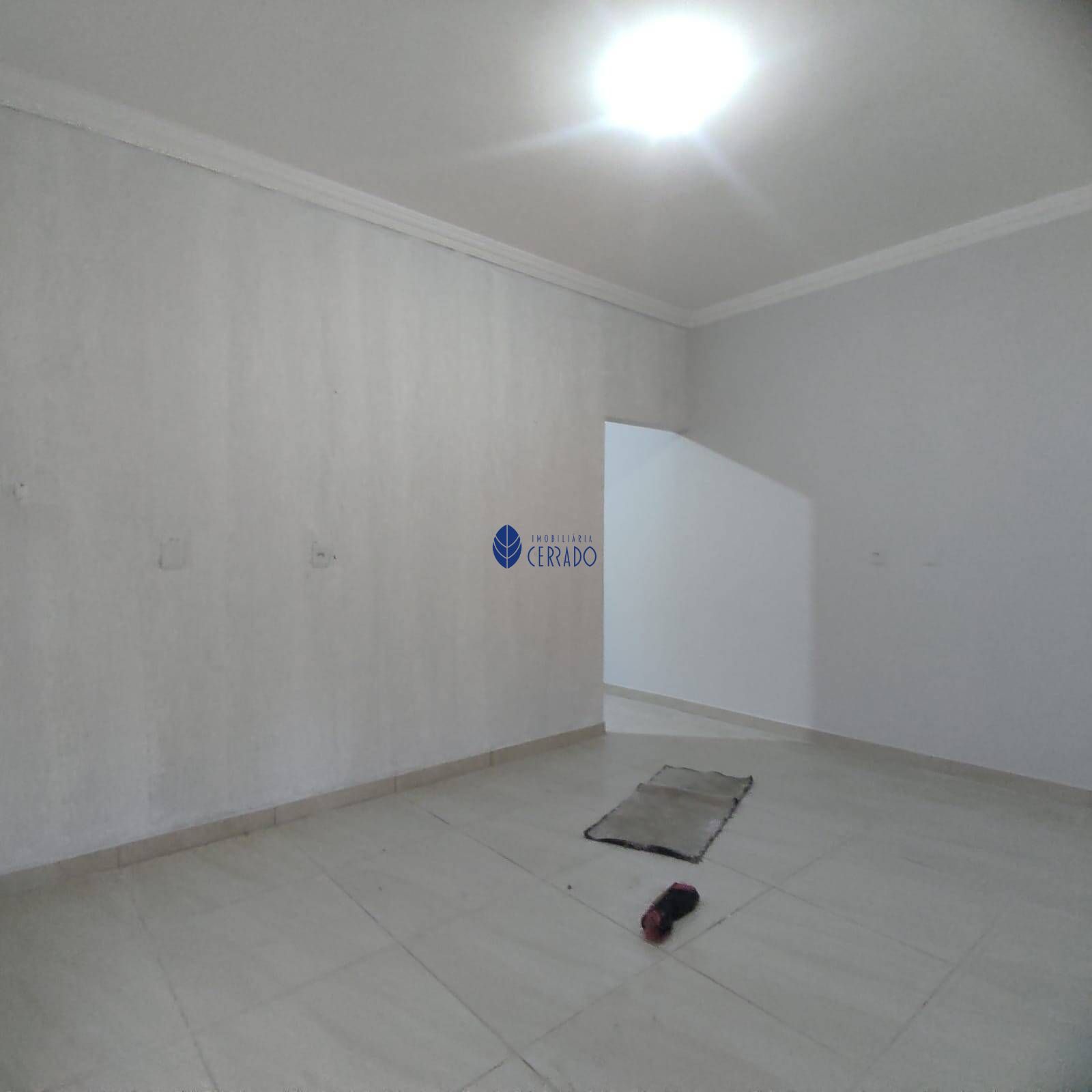 Casa para alugar com 2 quartos, 80m² - Foto 4