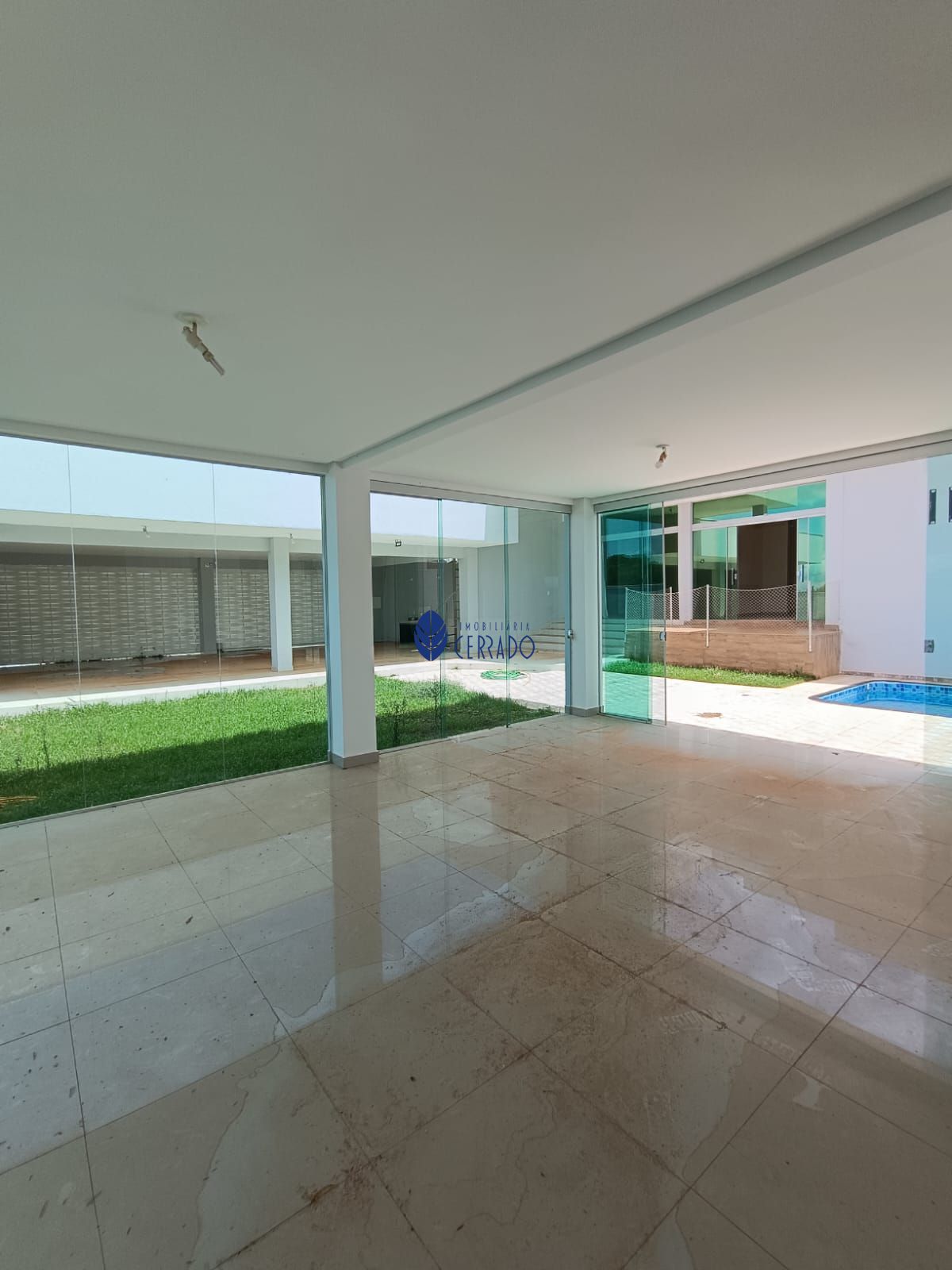 Casa para alugar com 3 quartos, 160m² - Foto 43