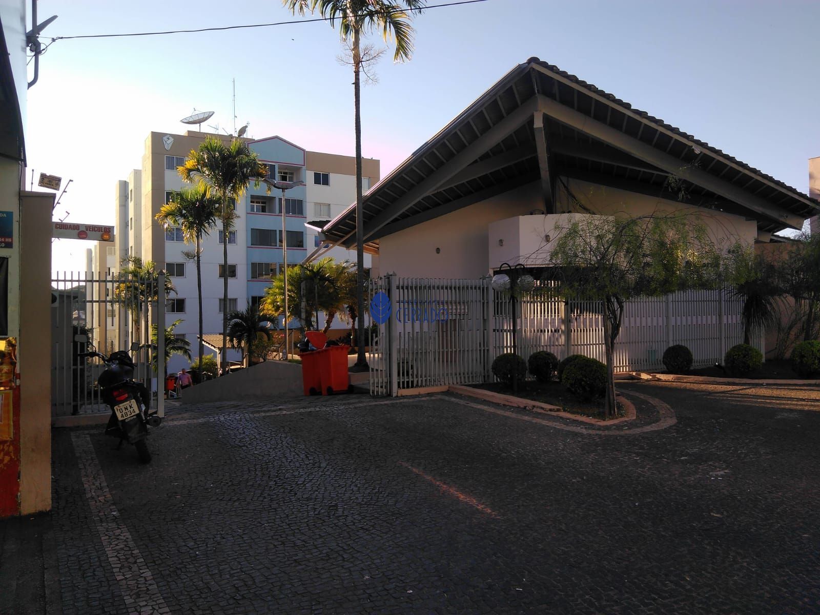 img258414600