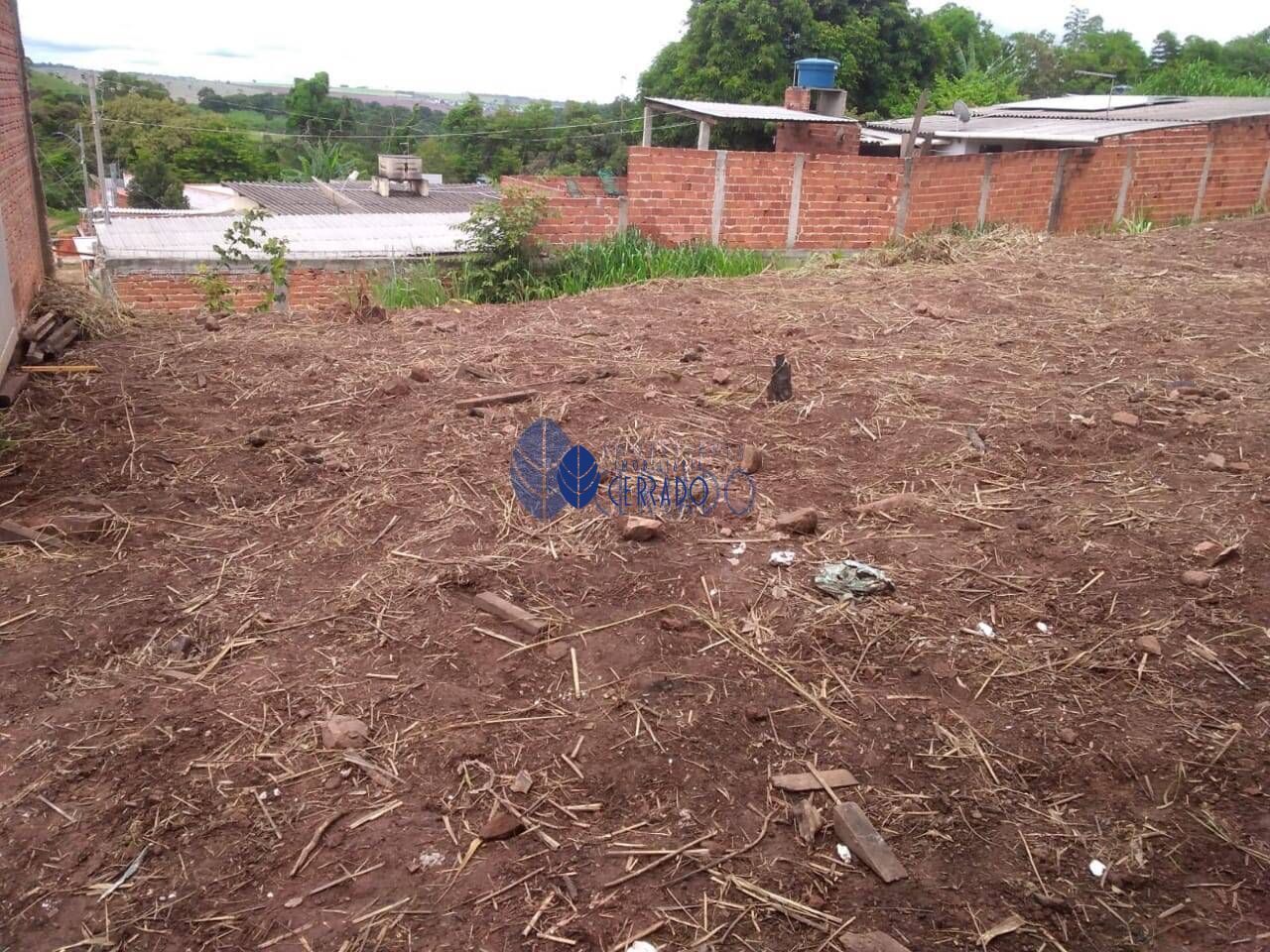 Lote/Terreno de 300m² no bairro Anexo Itamaraty, em Anápolis | Eu Corretor