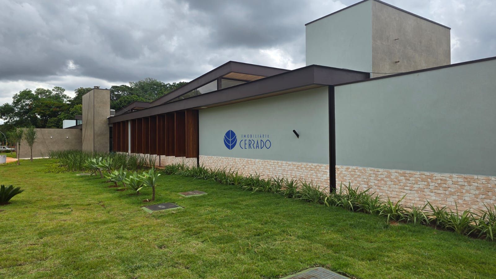 Lote de esquina a venda no condomínio nature home resort - a