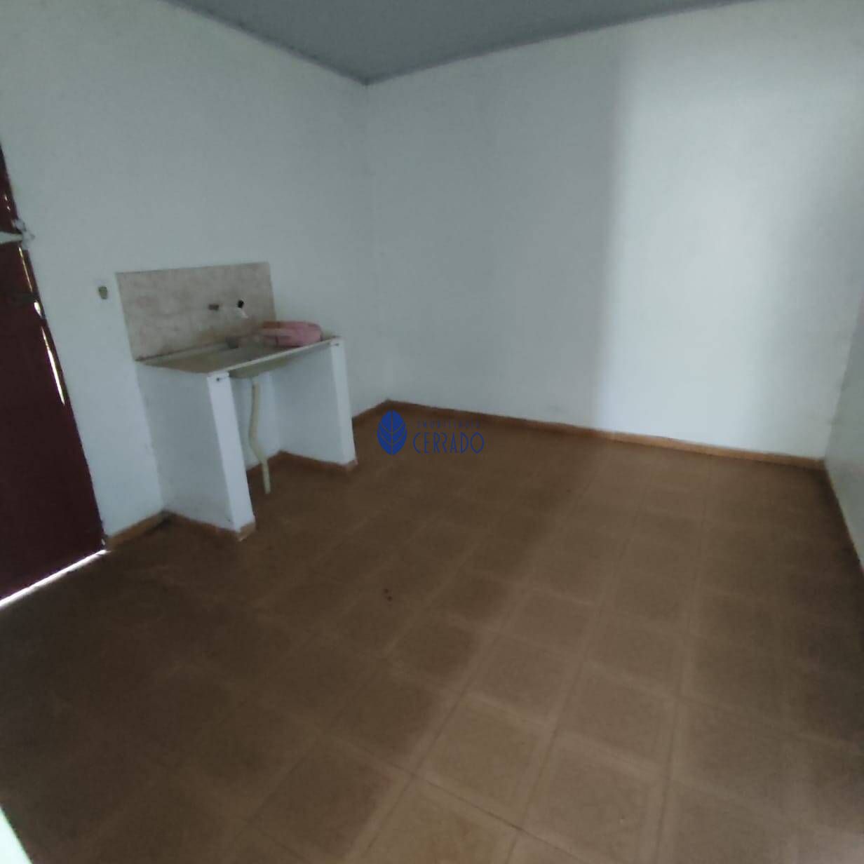 Casa com 1 Dormitórios para alugar, 80 m² por R$ 600,00 Casa com 1 Dormitórios para alugar, 80 m² por R$ 600,00