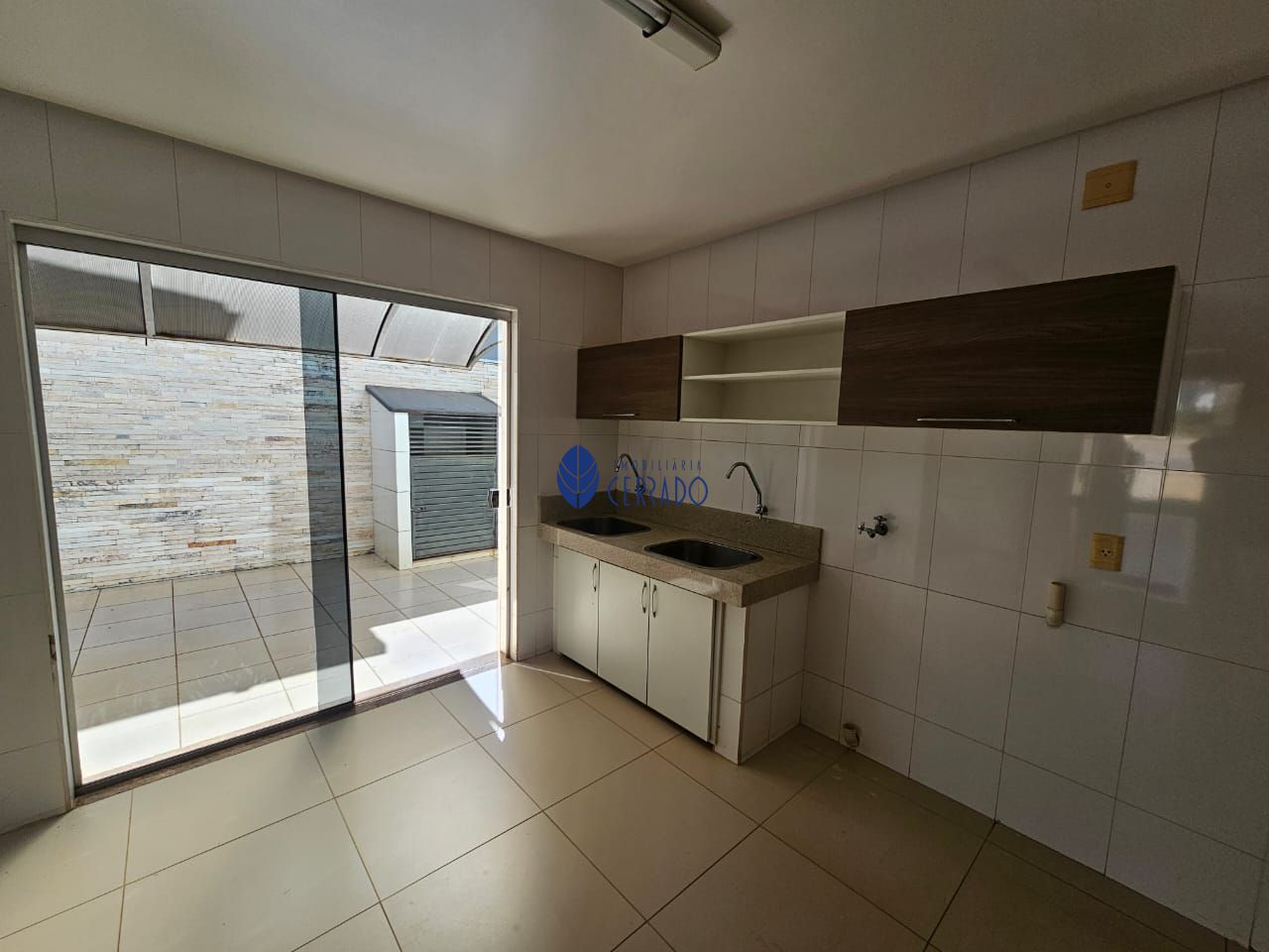 Casa à venda com 7 quartos, 388m² - Foto 11