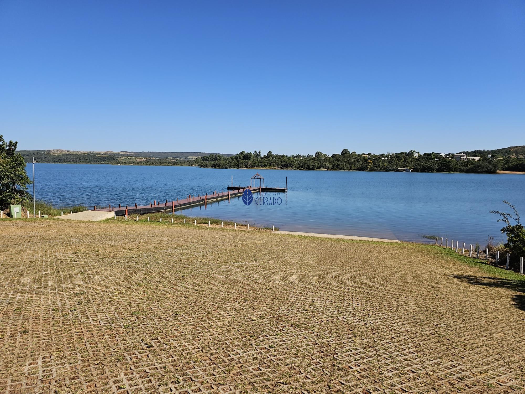Excelente lote no lago corumbá iv condomínio portal do prata