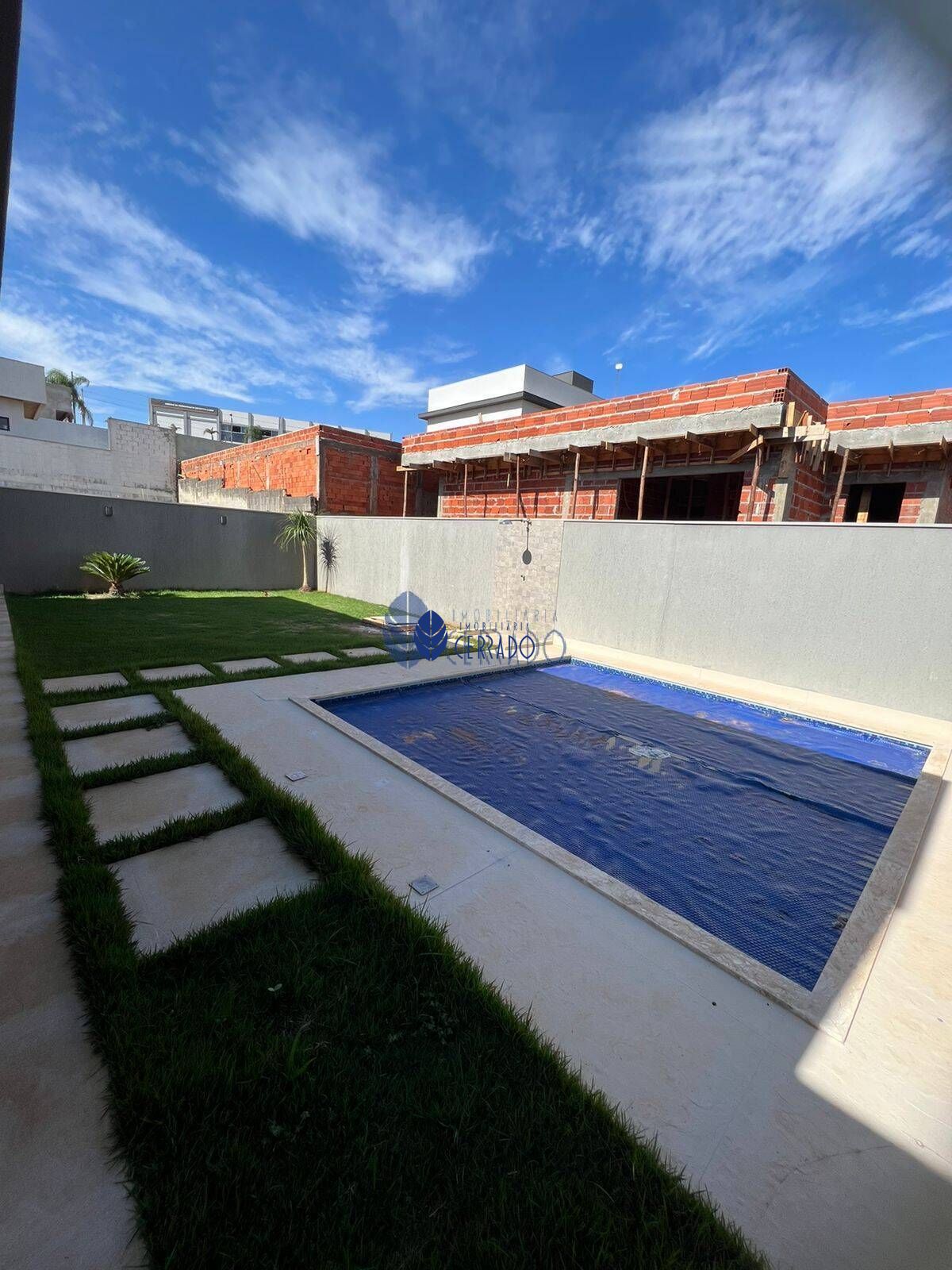 Casa à venda com 4 quartos, 245m² - Foto 26