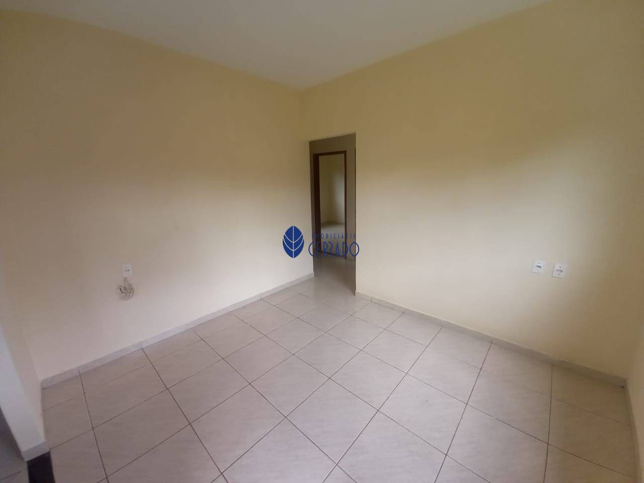 Casa com 3 Dormitórios para alugar, 103 m² por R$ 1.250,00 Casa com 3 Dormitórios para alugar, 103 m² por R$ 1.250,00