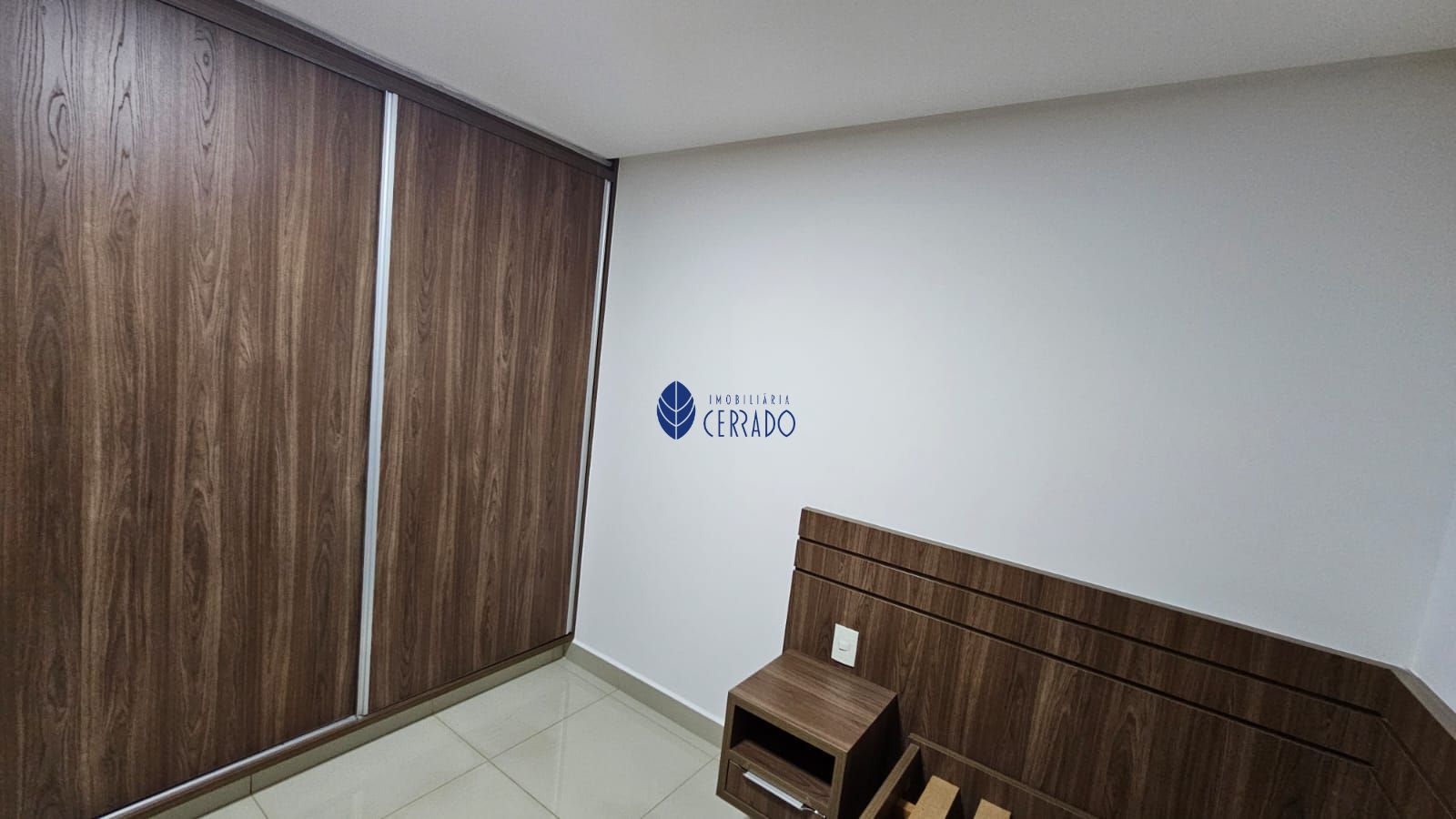 Apartamento para alugar com 3 quartos, 99m² - Foto 11