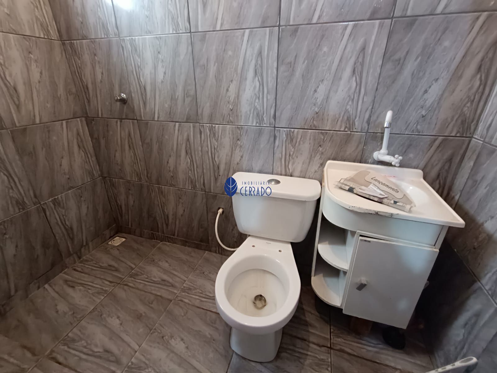 Casa com 2 Dormitórios à venda, 170 m² por R$ 175.000,00