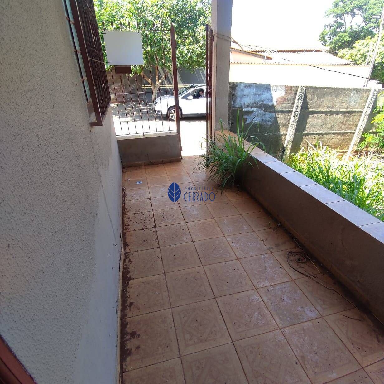 Casa com 1 Dormitórios para alugar, 80 m² por R$ 600,00 Casa com 1 Dormitórios para alugar, 80 m² por R$ 600,00