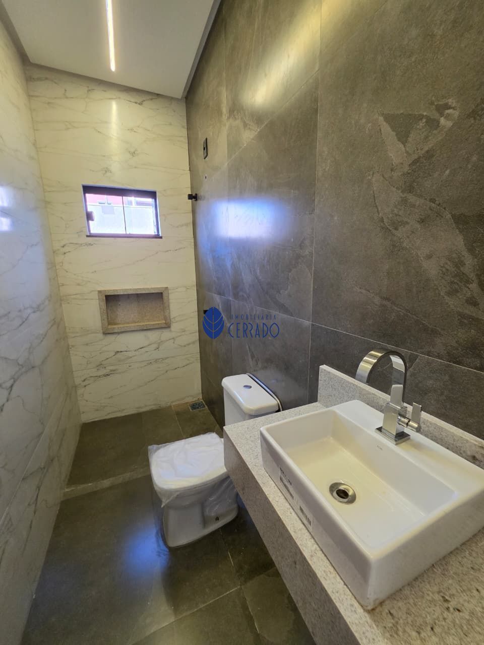 Casa Moderna de Alto Padrão à Venda no Jardim Itália – Anápolis