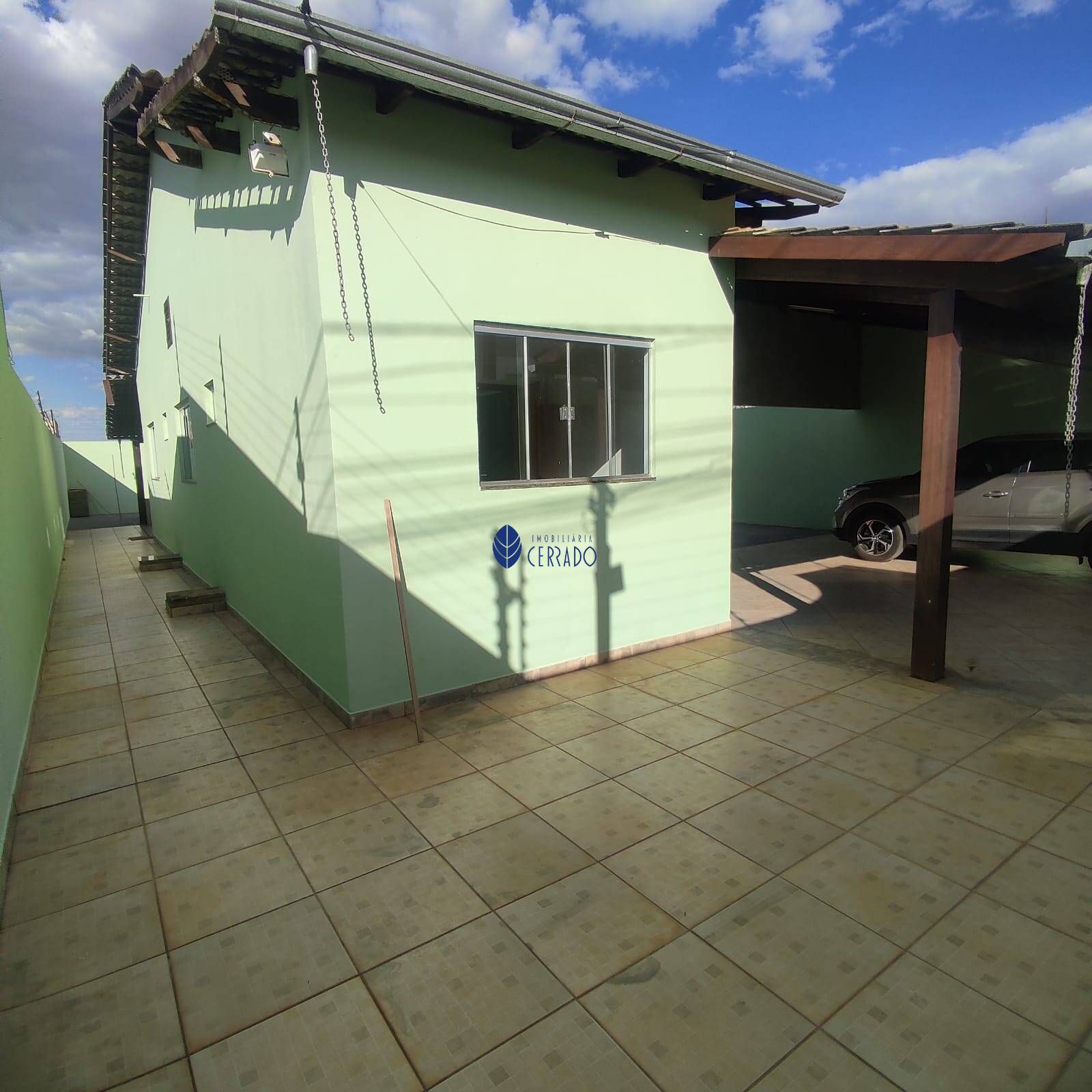 Casa para alugar com 3 quartos, 120m² - Foto 1