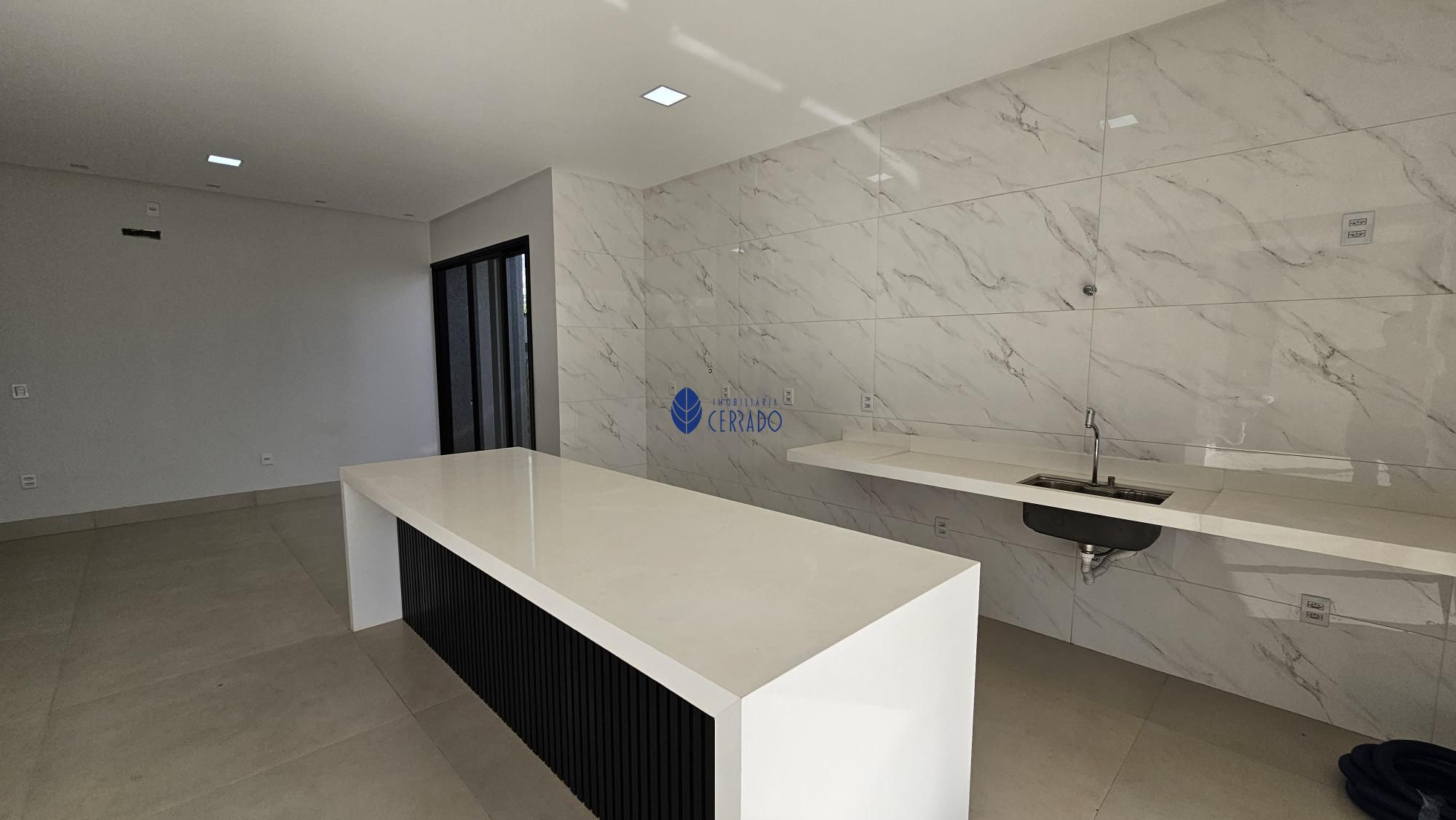 Casa em condomínio com 4 Dormitórios à venda, 280 m² por R$ 2.200.000,00