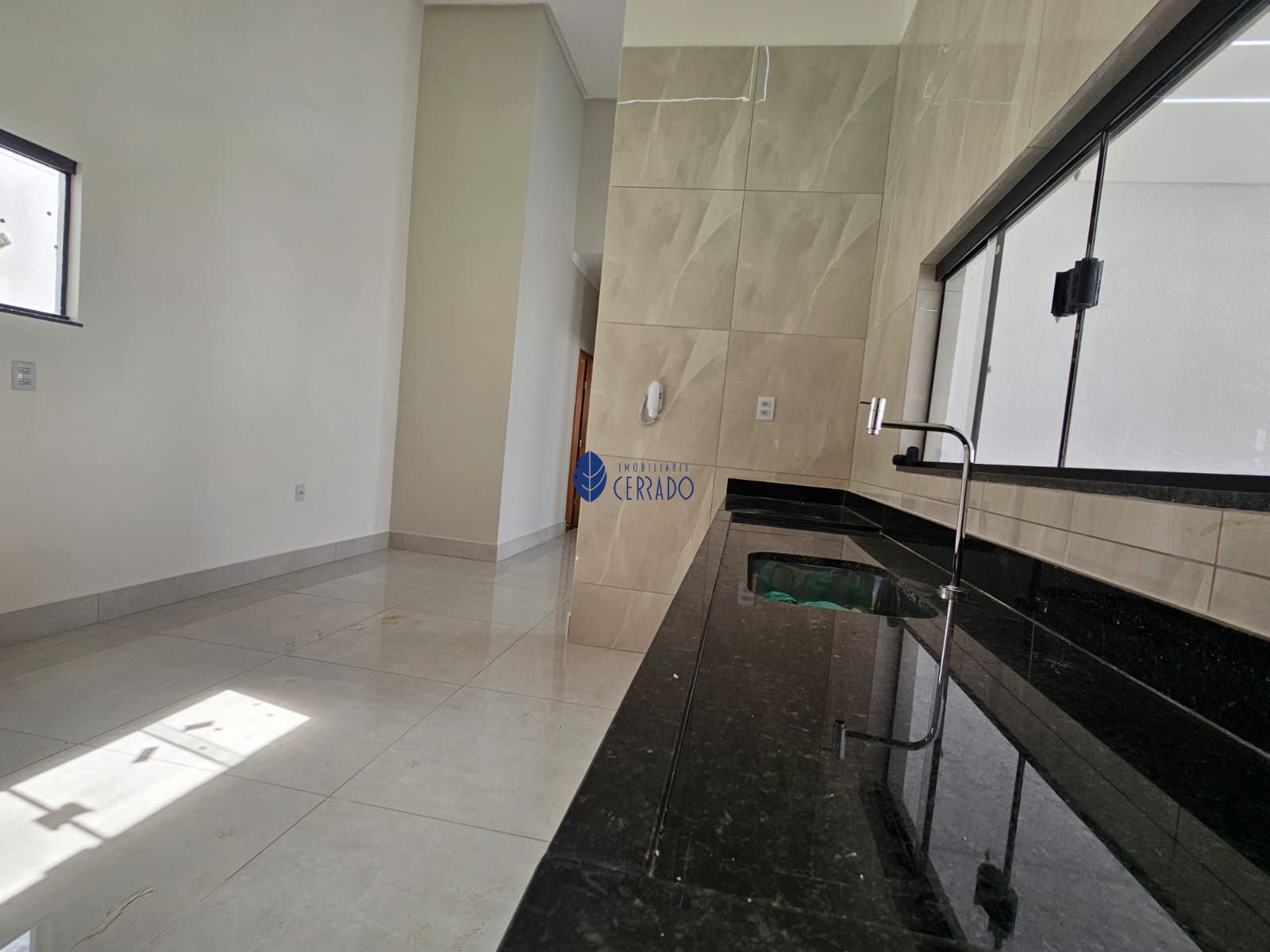 Casa com 3 Dormitórios à venda, 240 m² por R$ 580.000,00 Casa com 3 Dormitórios à venda, 240 m² por R$ 580.000,00