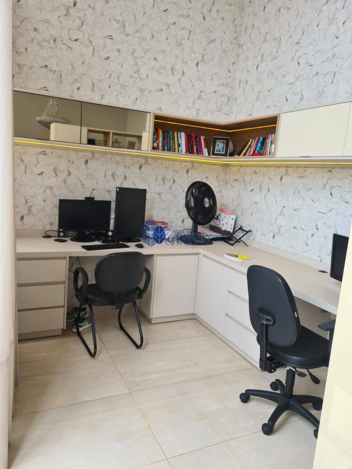 Casa de Condomínio à venda com 3 quartos, 230m² - Foto 12