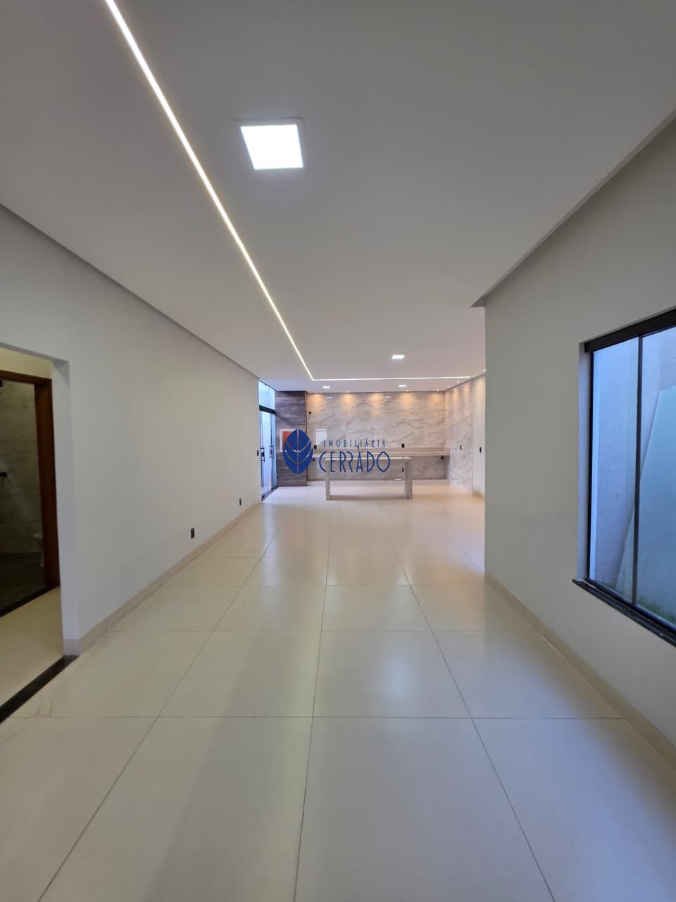 Casa moderna de alto padrão à venda no jardim itália – anápo