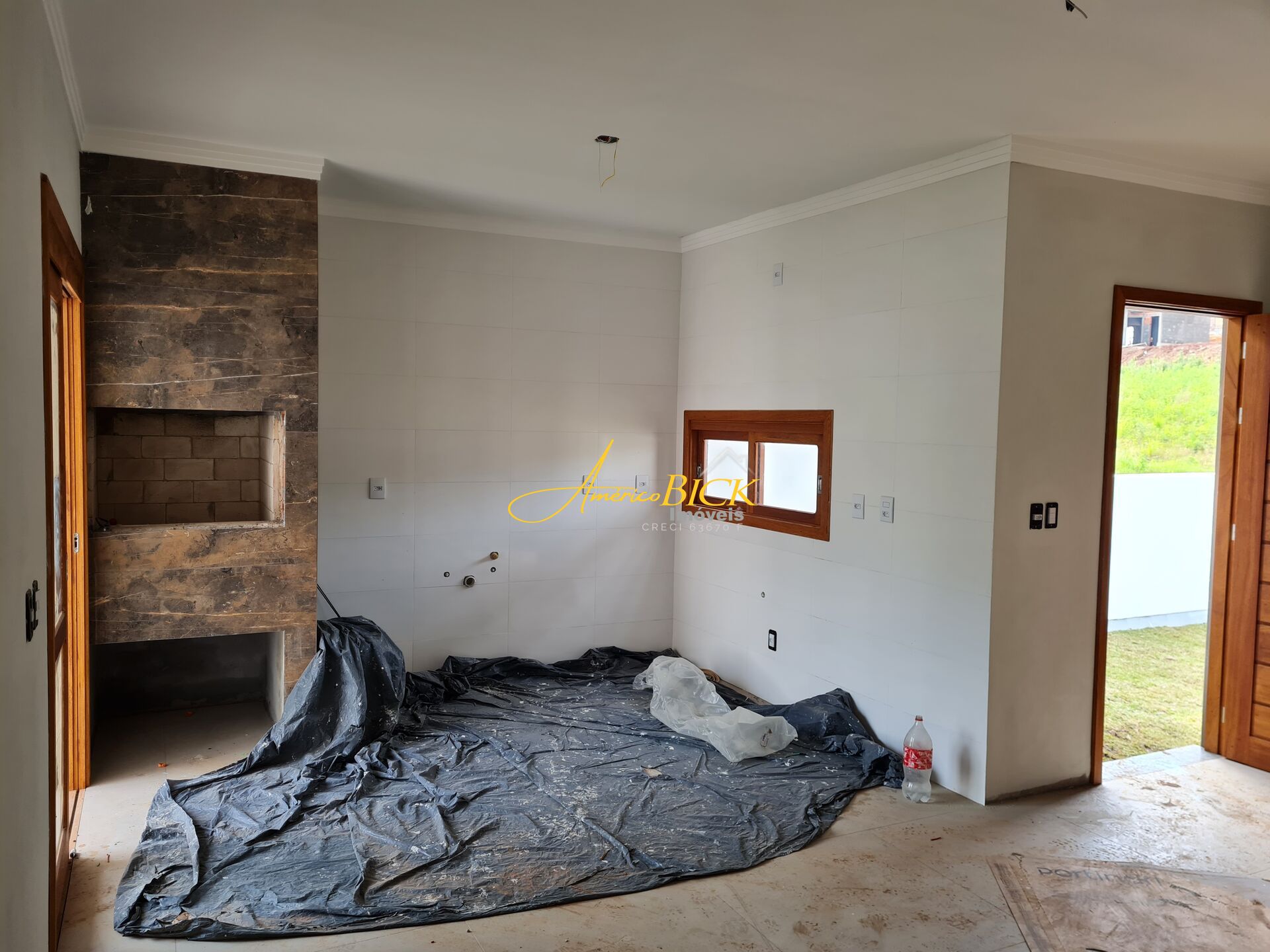 Casa à venda com 2 quartos, 71m² - Foto 8