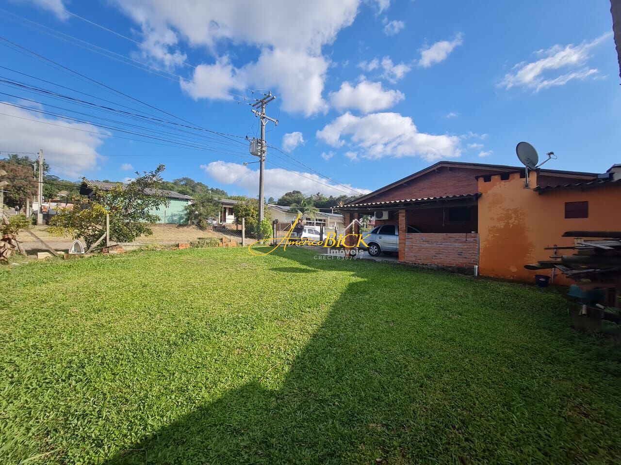 Casa à venda com 2 quartos, 140m² - Foto 1