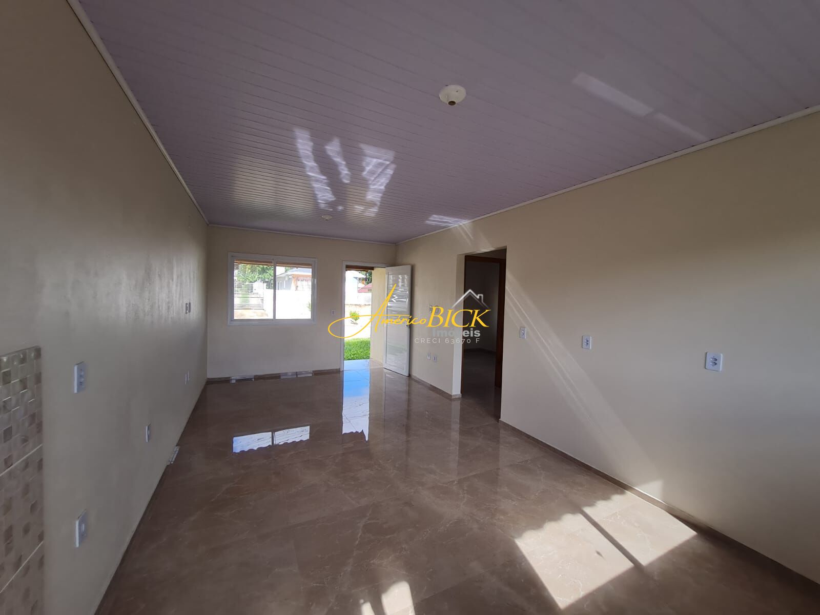 Casa à venda com 2 quartos, 56m² - Foto 8