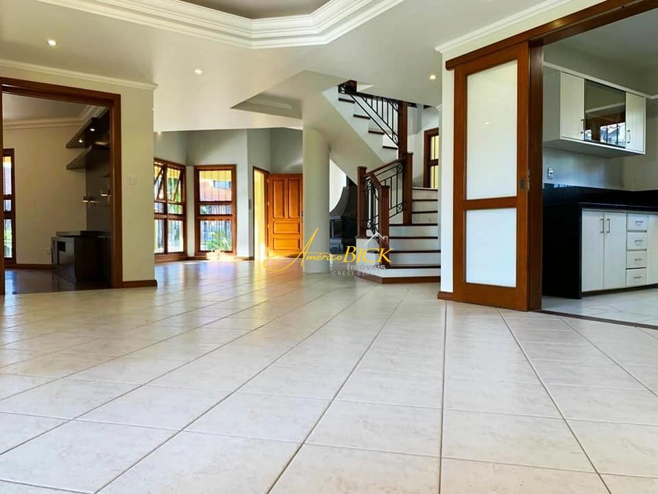 Casa para alugar com 3 quartos, 350m² - Foto 5